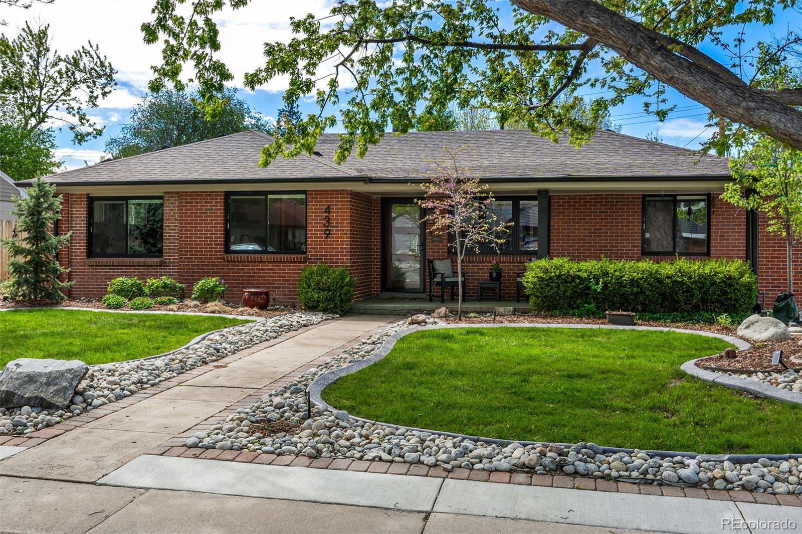 439  Oneida Street, denver MLS: 8478686 Beds: 4 Baths: 3 Price: $1,265,000