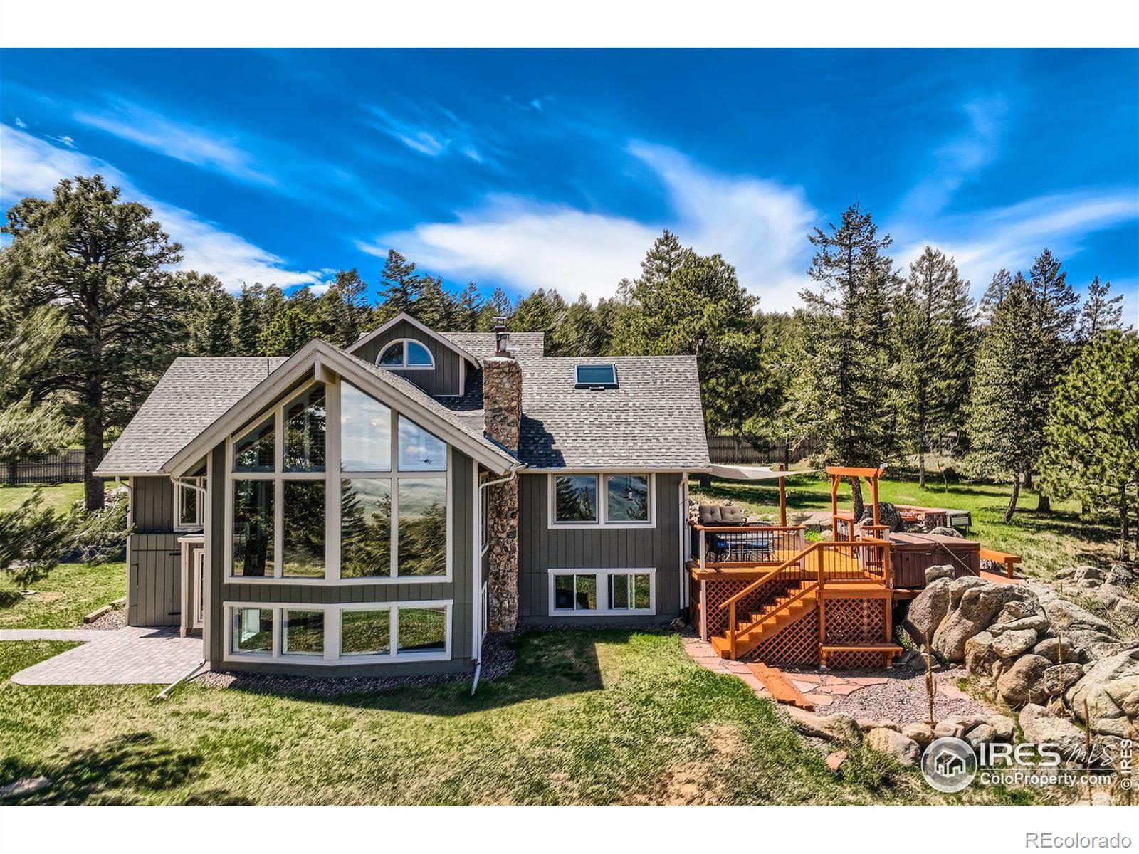 102  Sunrise Lane, boulder MLS: 4567891009194 Beds: 4 Baths: 3 Price: $1,545,000