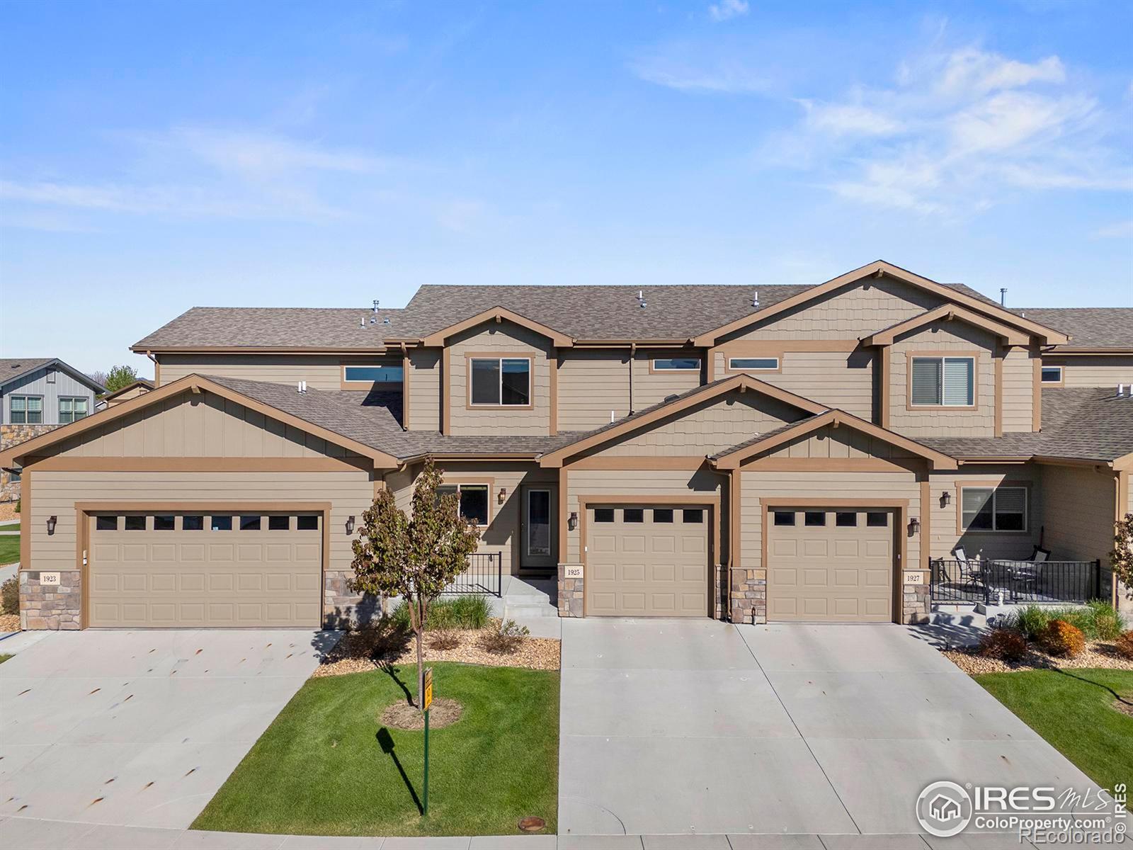 1925  Sunshine Peak Drive, loveland MLS: 4567891009245 Beds: 2 Baths: 3 Price: $480,000