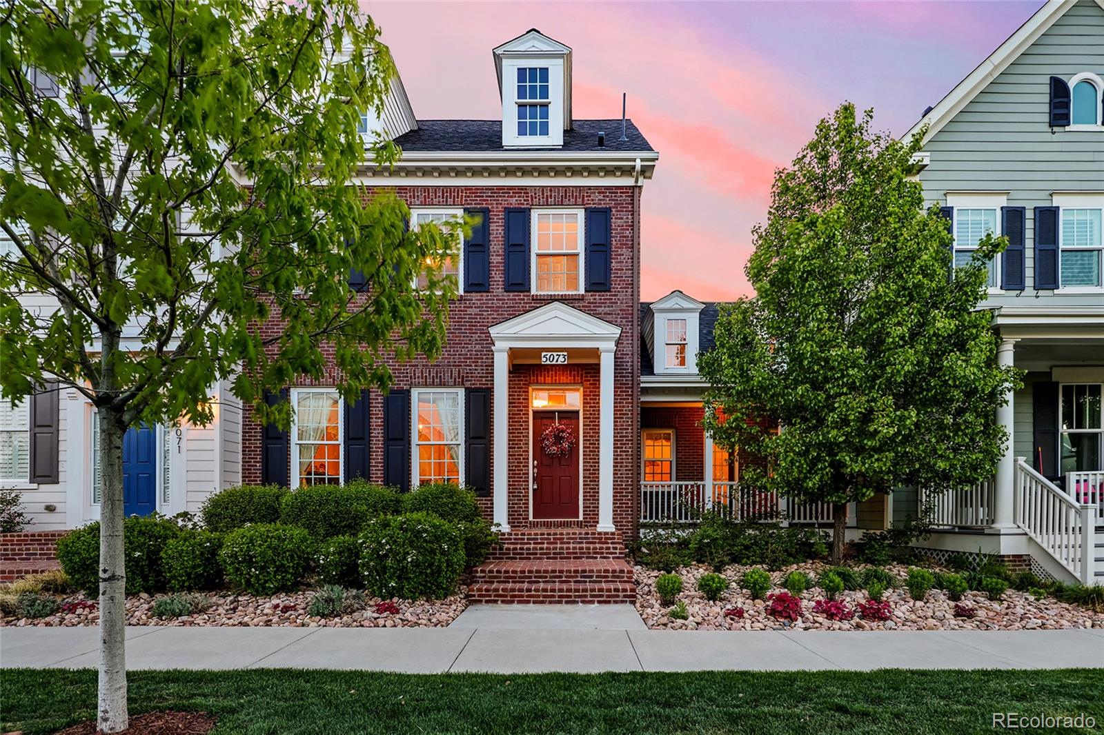 5073  Valentia Street, denver MLS: 8546832 Beds: 3 Baths: 4 Price: $850,000