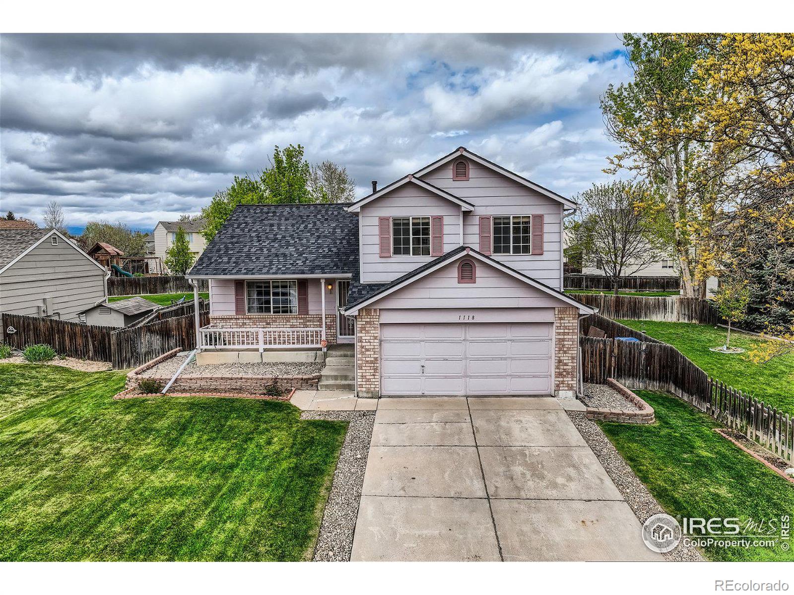 1118  Woodside Road, longmont MLS: 4567891009300 Beds: 3 Baths: 3 Price: $550,000