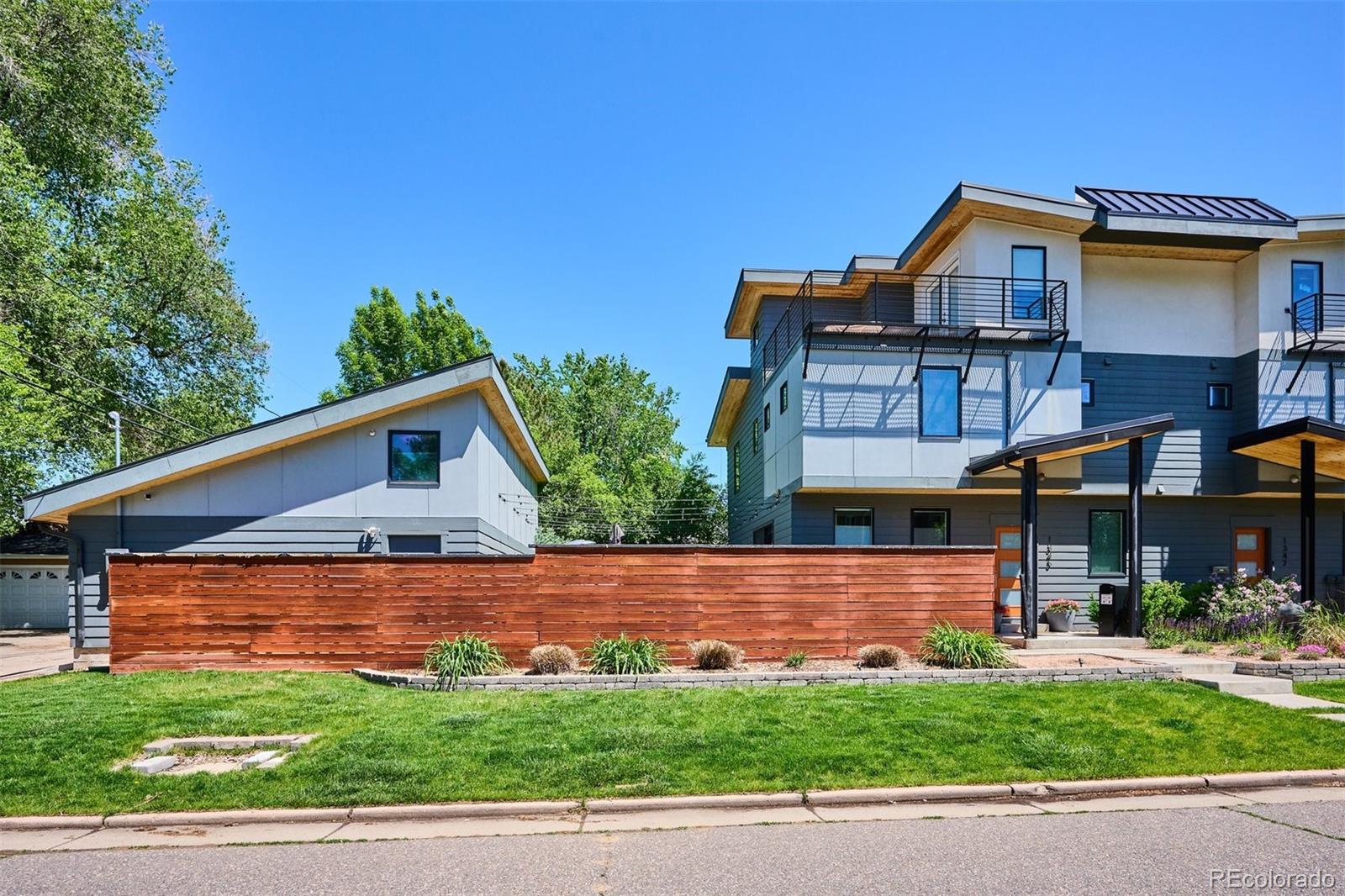 1345 E Wesley Avenue, denver MLS: 9994988 Beds: 3 Baths: 3 Price: $1,050,000