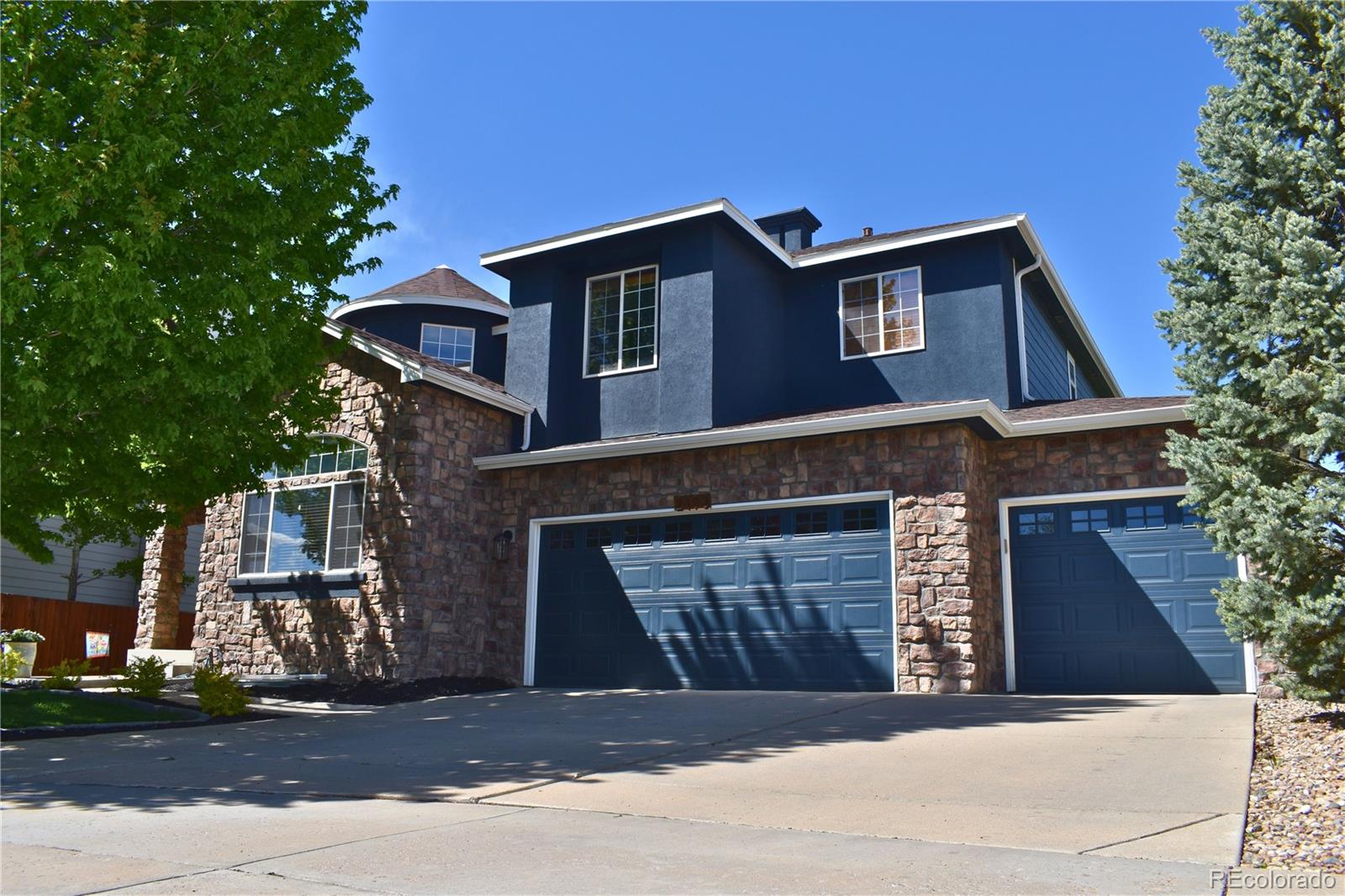 2193  Pinon Drive, erie MLS: 7647419 Beds: 6 Baths: 4 Price: $880,000