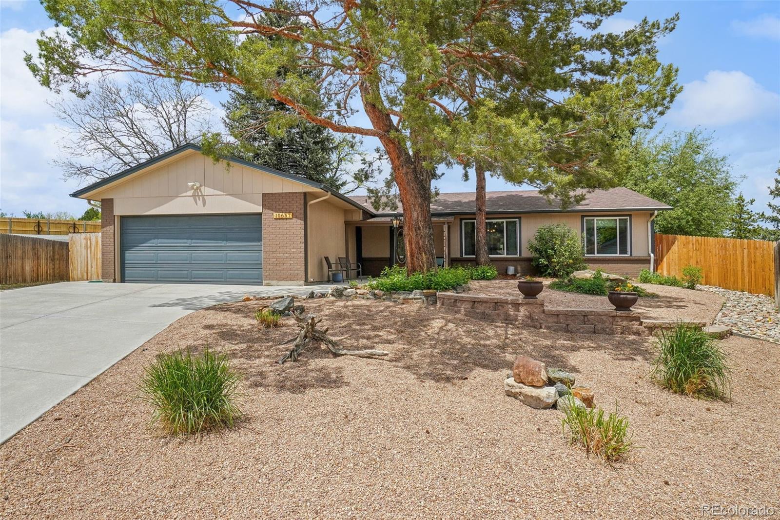 10657 w layton place, Littleton sold home. Closed on 2024-06-11 for $645,000.