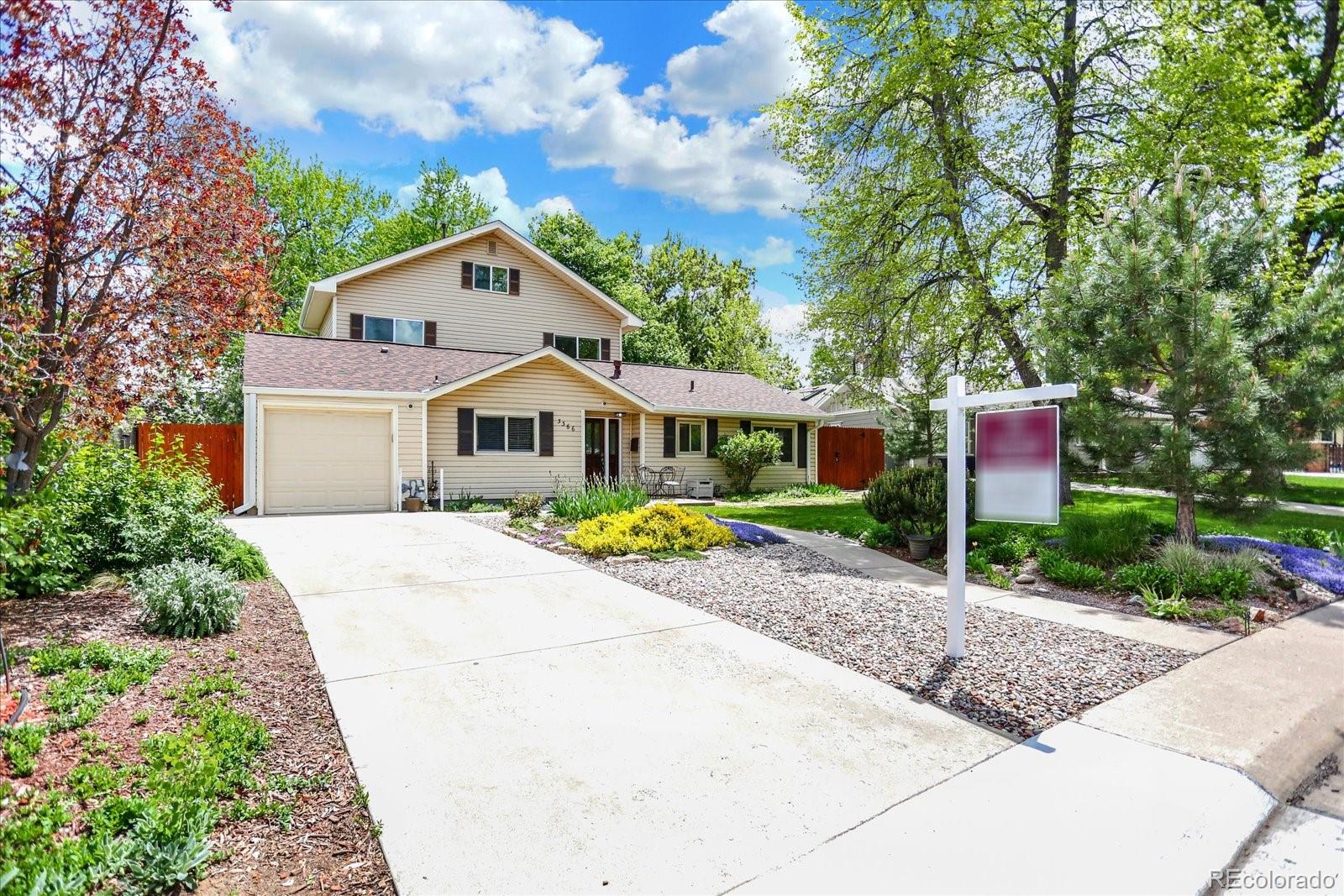 3366 S Flamingo Way, denver MLS: 3863235 Beds: 3 Baths: 2 Price: $698,500