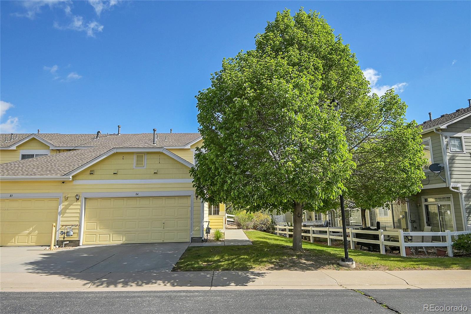 14400  Albrook Drive, denver MLS: 9365210 Beds: 3 Baths: 3 Price: $417,500