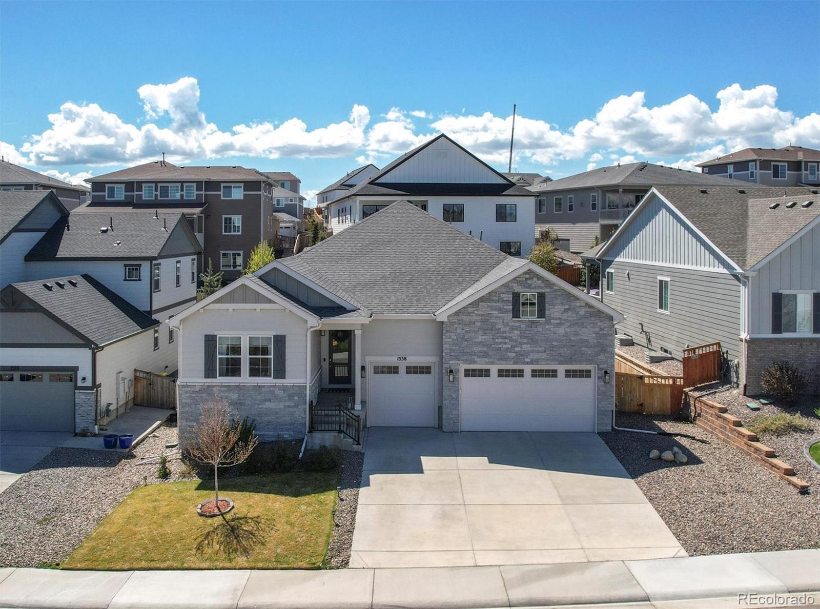 1538  Gentle Rain Drive, castle rock MLS: 5680230 Beds: 4 Baths: 4 Price: $1,050,000