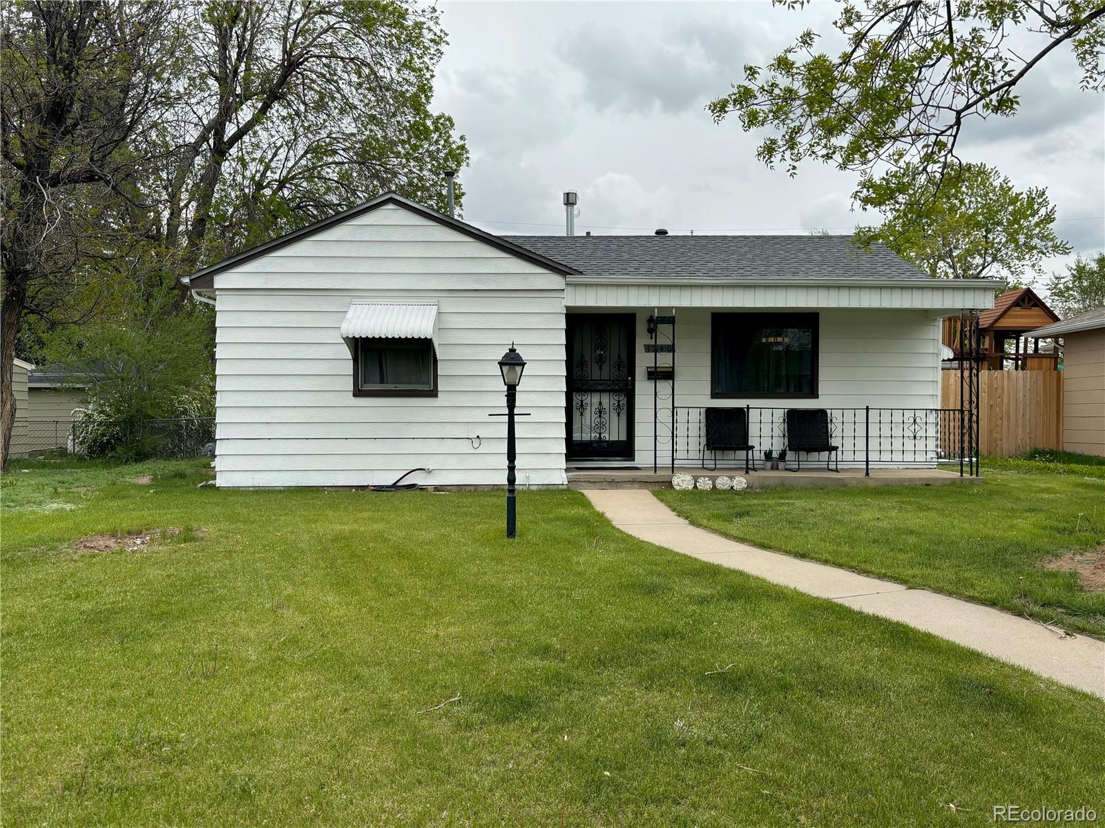 1240  Moline Street, aurora MLS: 3619672 Beds: 2 Baths: 1 Price: $389,000