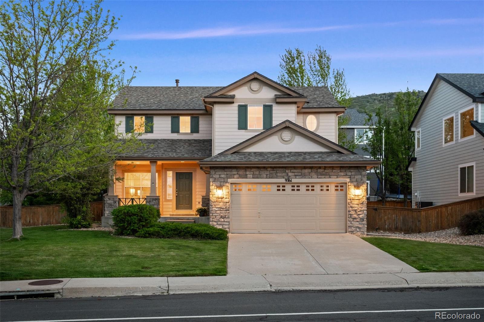 9761 S Johnson Street, littleton MLS: 9165511 Beds: 4 Baths: 3 Price: $775,000