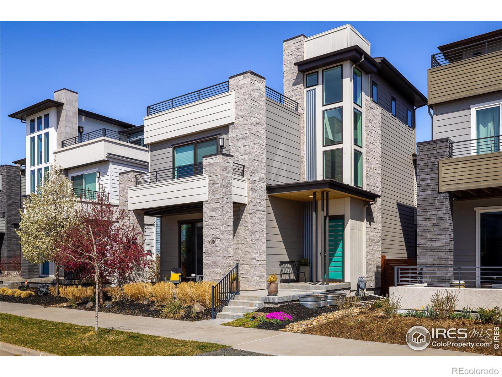 9361 E 59th North Place, denver MLS: 4567891009525 Beds: 4 Baths: 5 Price: $1,095,000