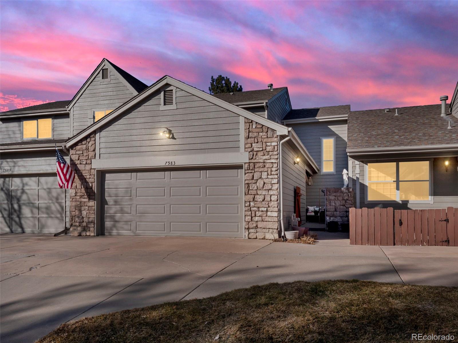 7583 W Euclid Drive, littleton MLS: 6404007 Beds: 2 Baths: 3 Price: $485,000