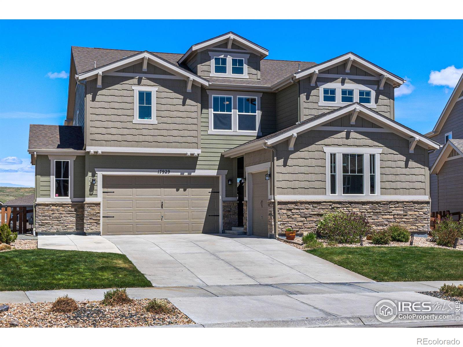 17929 W 94th Drive, arvada MLS: 4567891009553 Beds: 4 Baths: 4 Price: $875,000