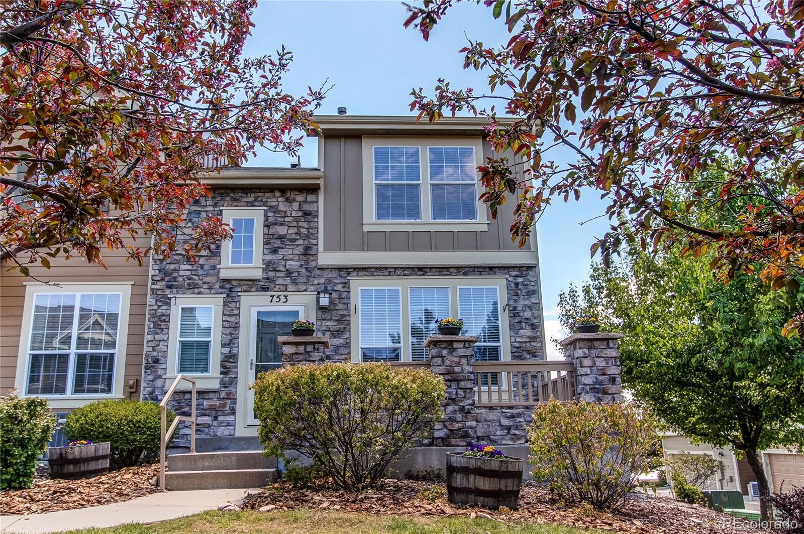 753  Stony Mesa Place, castle rock MLS: 9925407 Beds: 2 Baths: 3 Price: $480,000