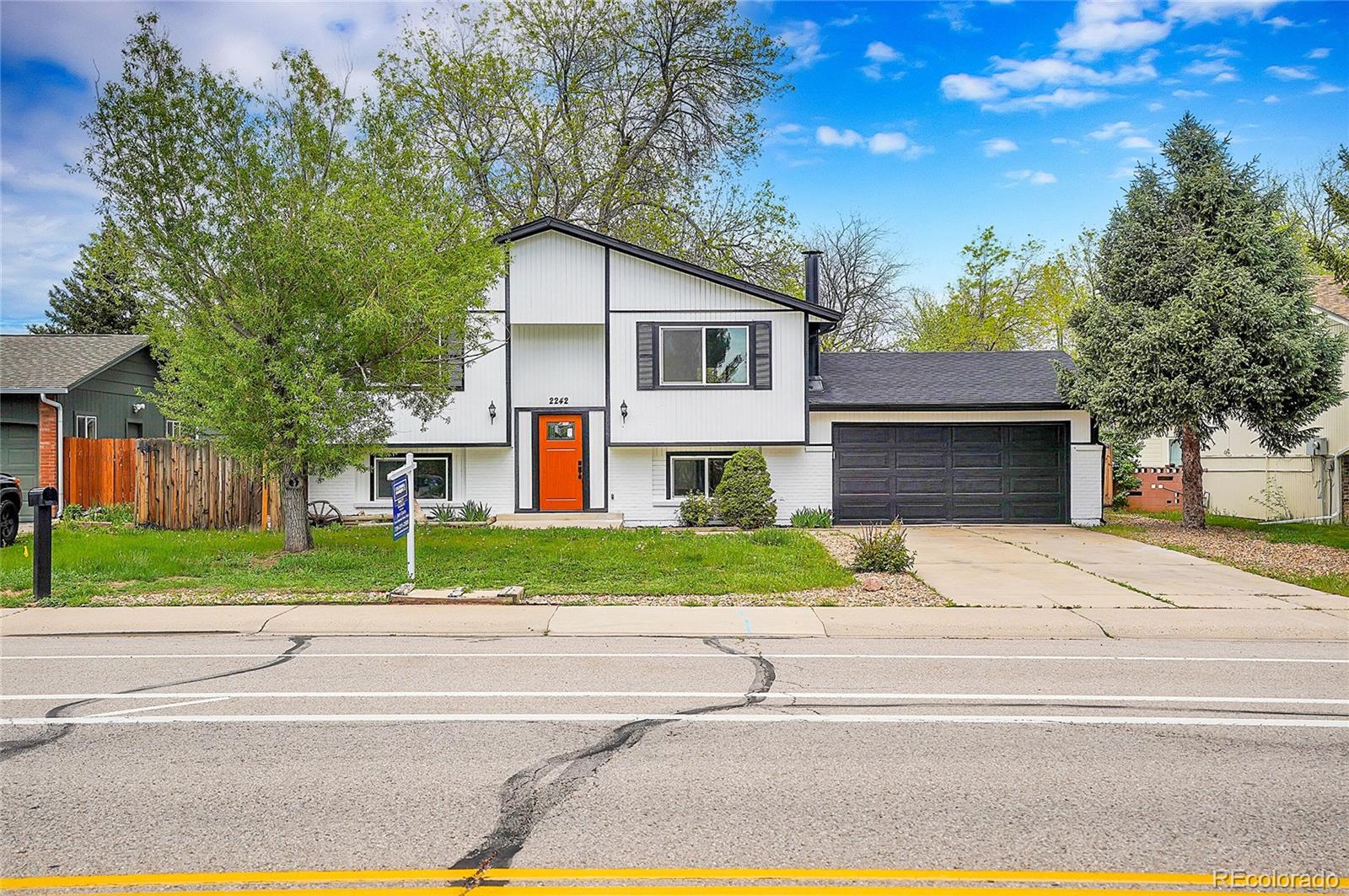 2242 W Stuart Street, fort collins MLS: 3943041 Beds: 4 Baths: 2 Price: $600,000