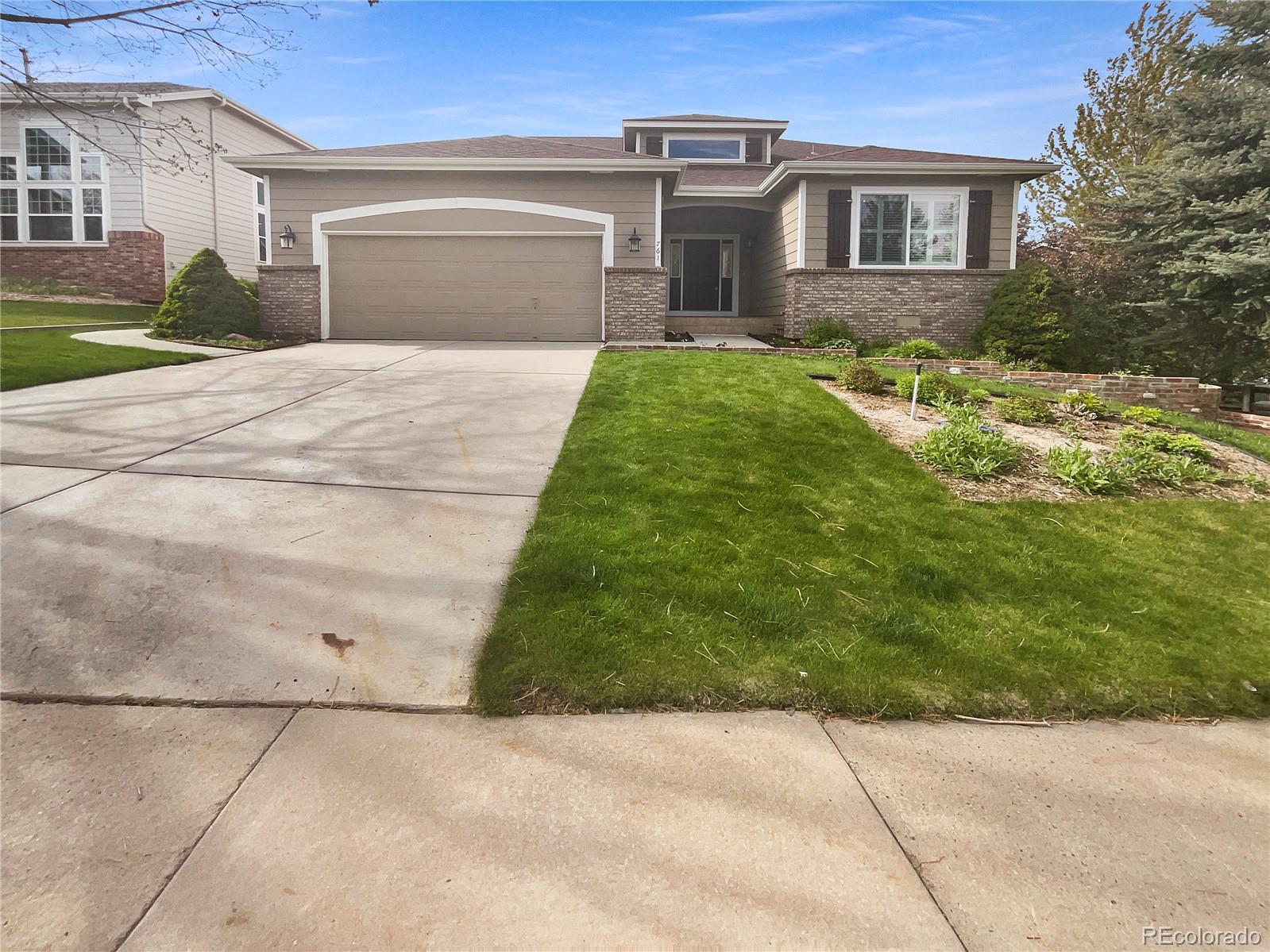 761  Deer Clover Circle, castle pines MLS: 8916198 Beds: 2 Baths: 3 Price: $655,000