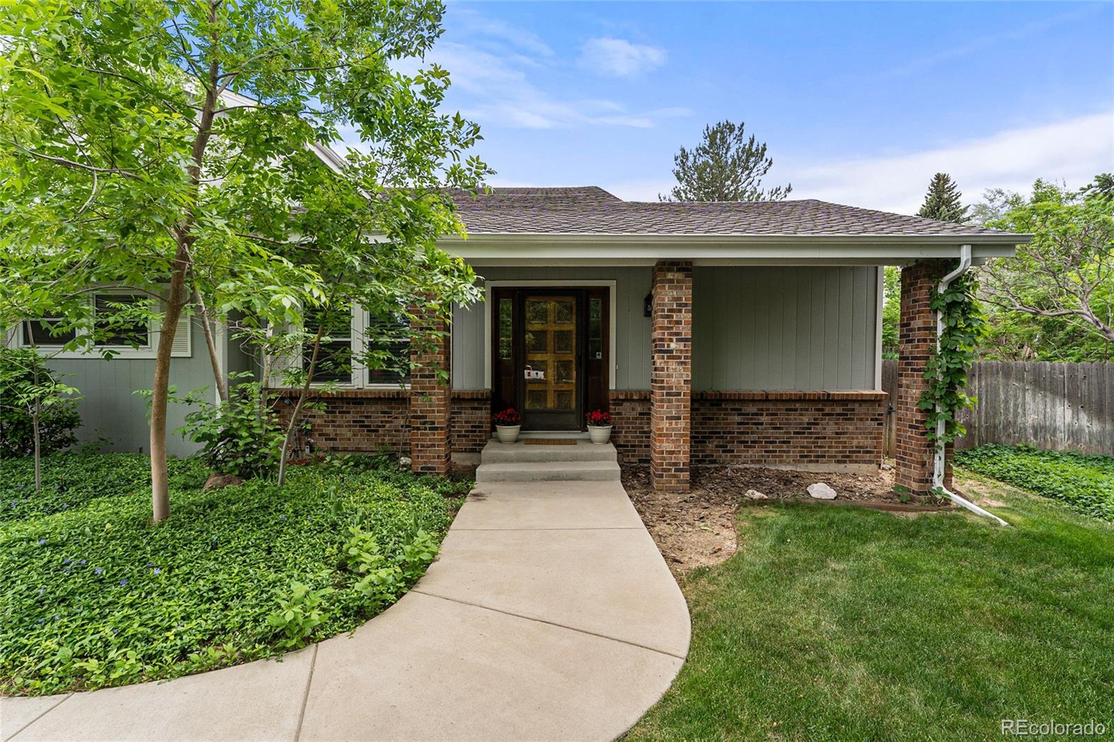 7494 S Milwaukee Court, centennial MLS: 8115015 Beds: 4 Baths: 4 Price: $750,000