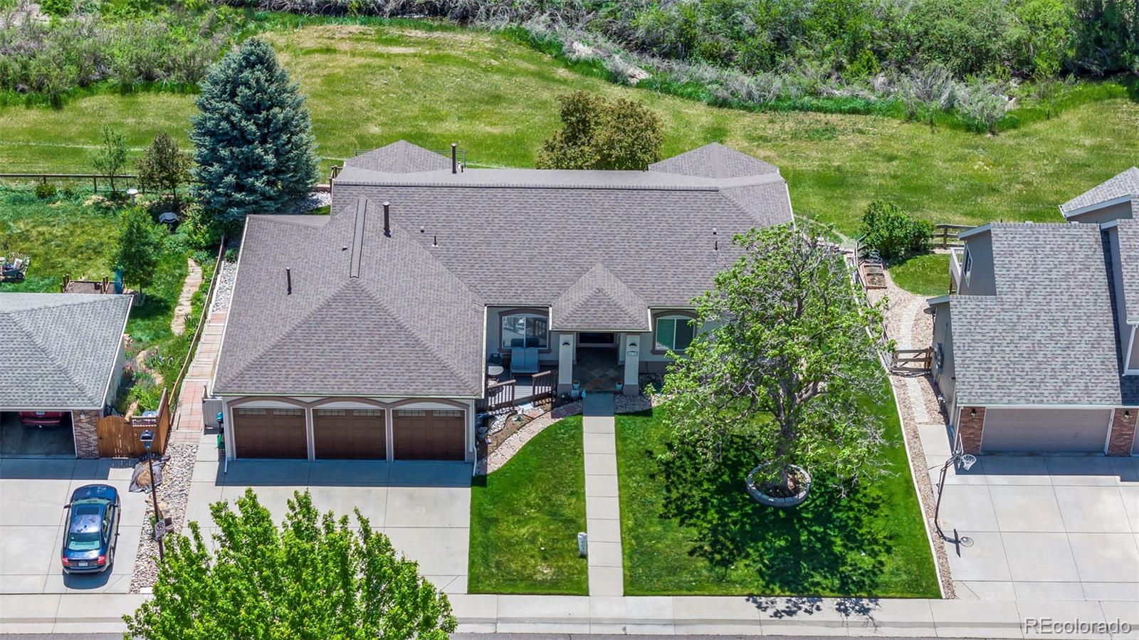 6630 W Caley Place, littleton MLS: 3300225 Beds: 3 Baths: 3 Price: $1,075,000