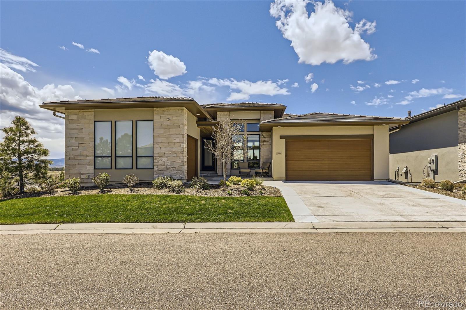 1194  Lost Elk Loop, castle rock MLS: 2243524 Beds: 4 Baths: 4 Price: $2,100,000