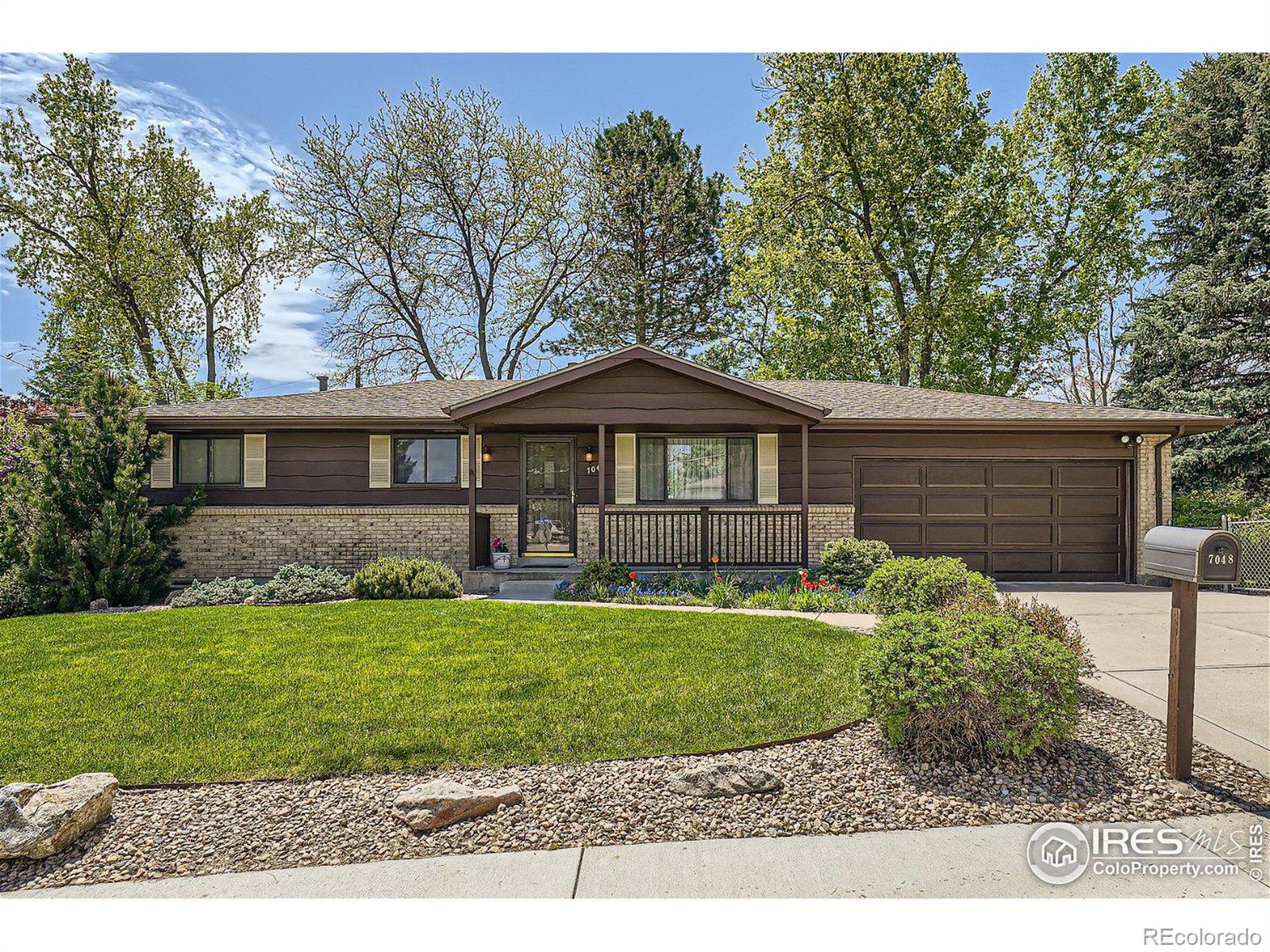 7048 W 70th Avenue, arvada MLS: 4567891009757 Beds: 4 Baths: 3 Price: $599,000