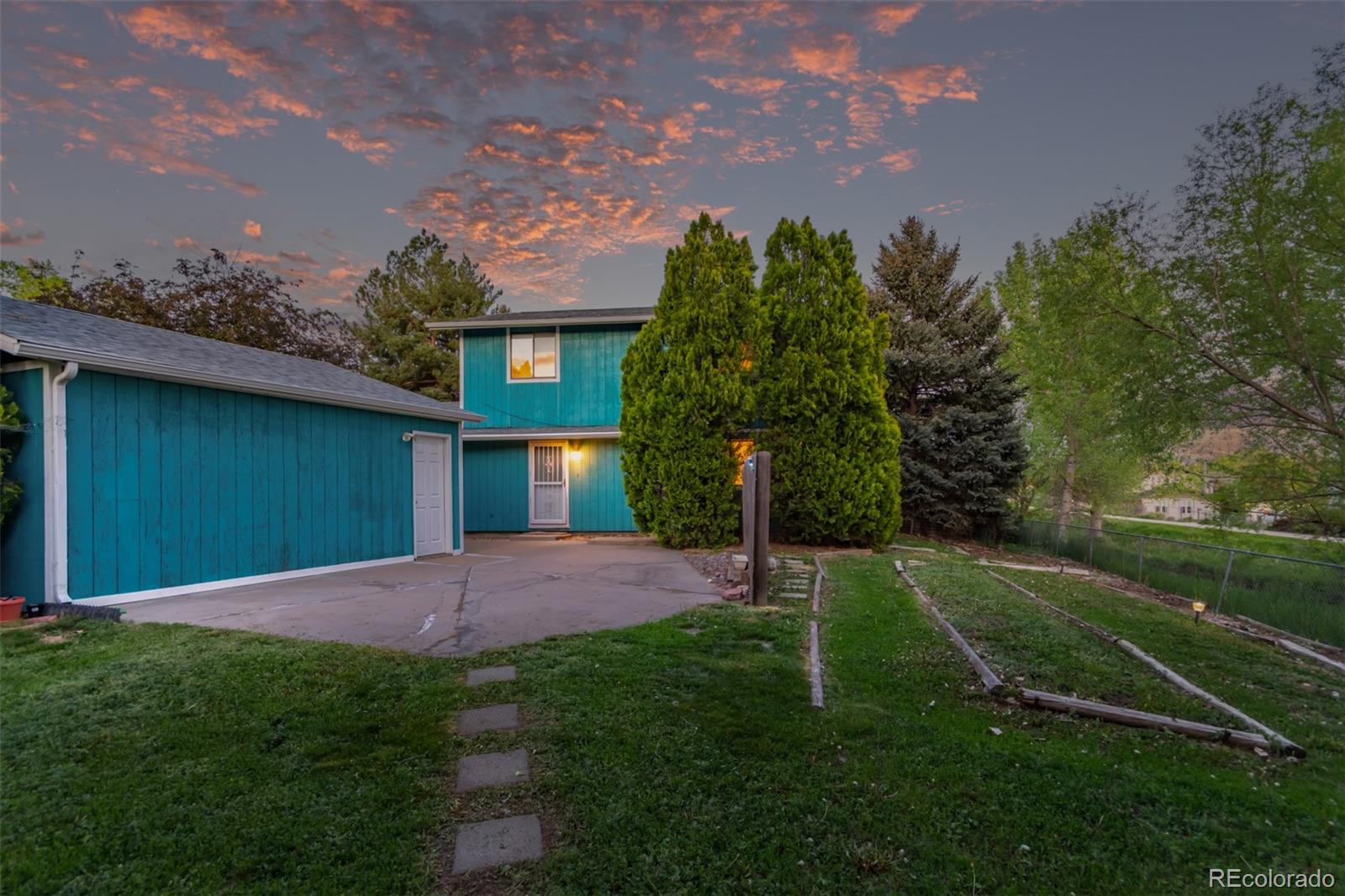 943  Yew Court, longmont MLS: 4361195 Beds: 4 Baths: 2 Price: $485,000