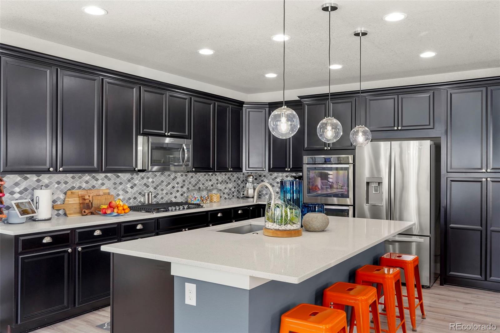 15296 W 94th Avenue, arvada MLS: 8140672 Beds: 3 Baths: 3 Price: $779,000