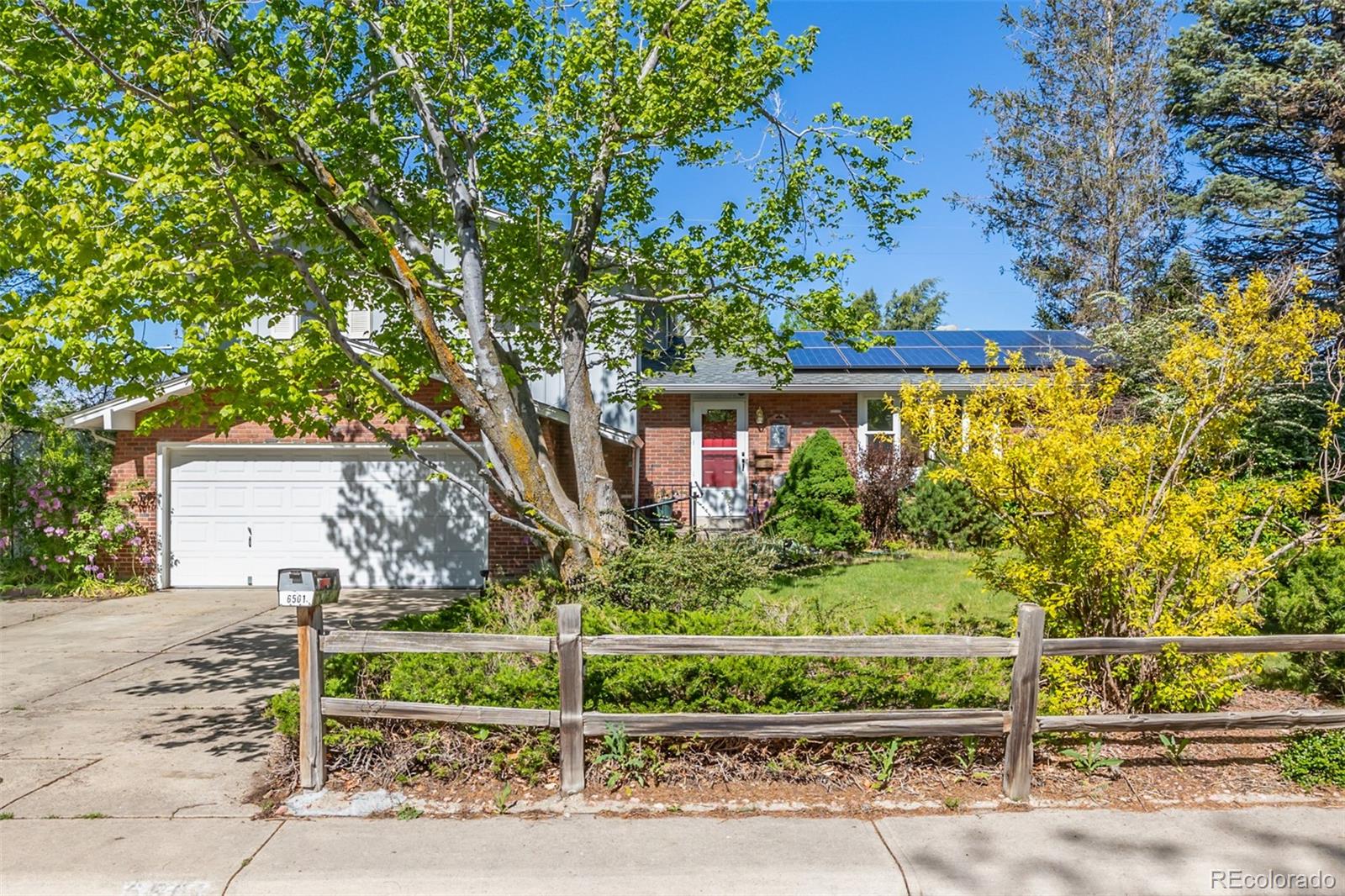 6501  Welch Court, arvada MLS: 5740015 Beds: 3 Baths: 3 Price: $565,000