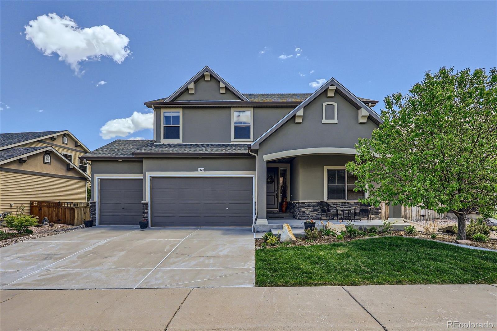 1328  Freedom Way, castle rock MLS: 4054155 Beds: 5 Baths: 4 Price: $780,000