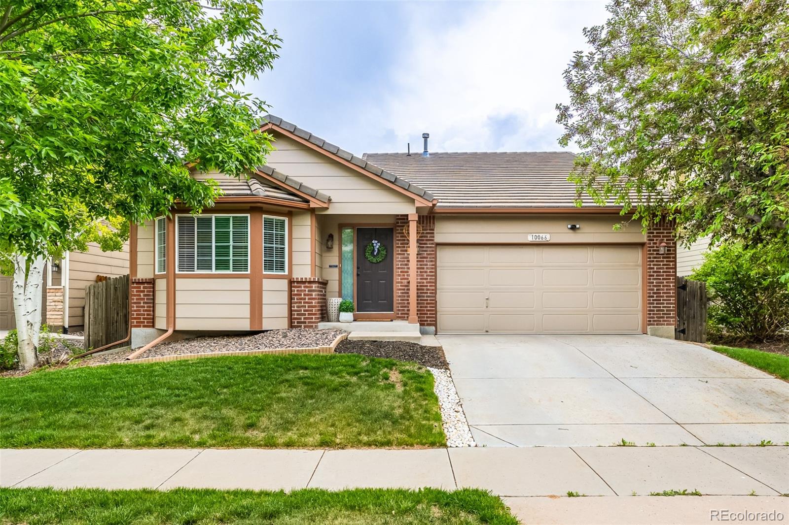 10066  Helena Street, commerce city MLS: 3460650 Beds: 3 Baths: 2 Price: $510,000