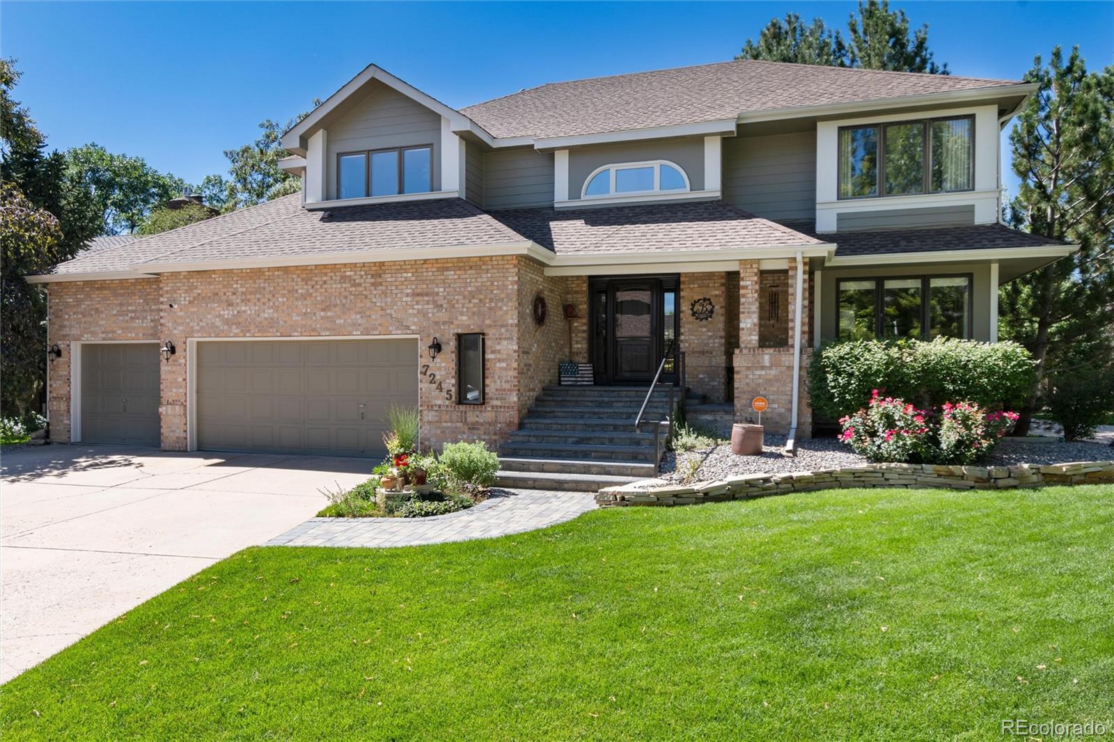 7245 S Sundown Circle, littleton MLS: 4871685 Beds: 5 Baths: 4 Price: $1,189,000