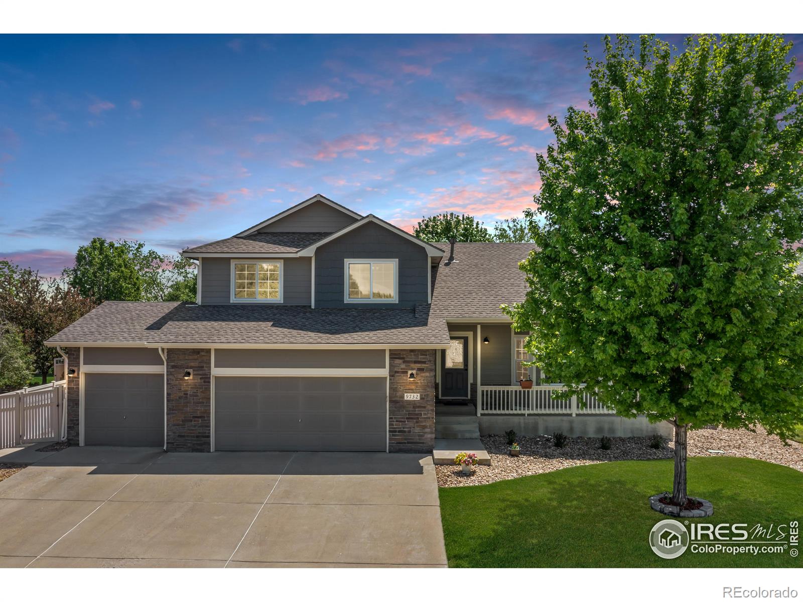 9732  Roadrunner Avenue, firestone MLS: 4567891010062 Beds: 4 Baths: 4 Price: $649,900