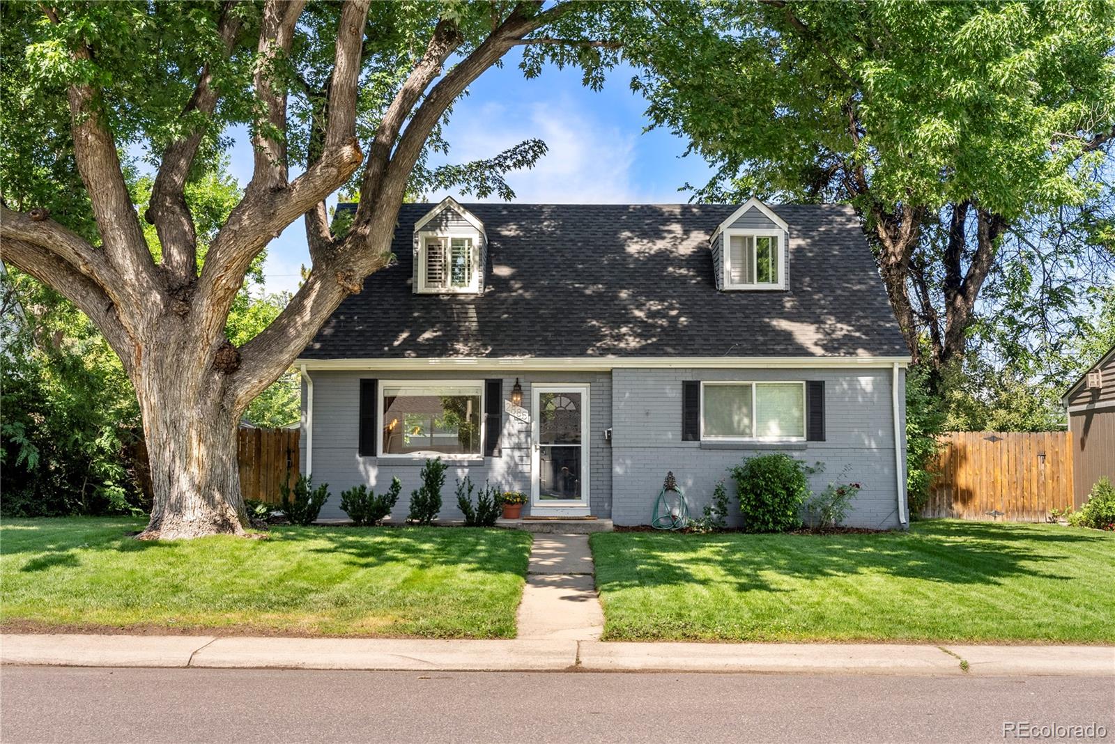 2885 S Vine Street, denver MLS: 6490997 Beds: 3 Baths: 2 Price: $670,000