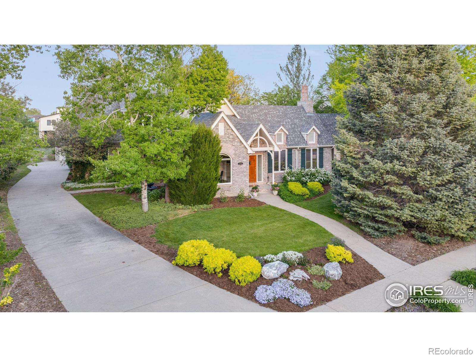 2040  amethyst drive, Longmont sold home. Closed on 2024-08-13 for $1,150,000.