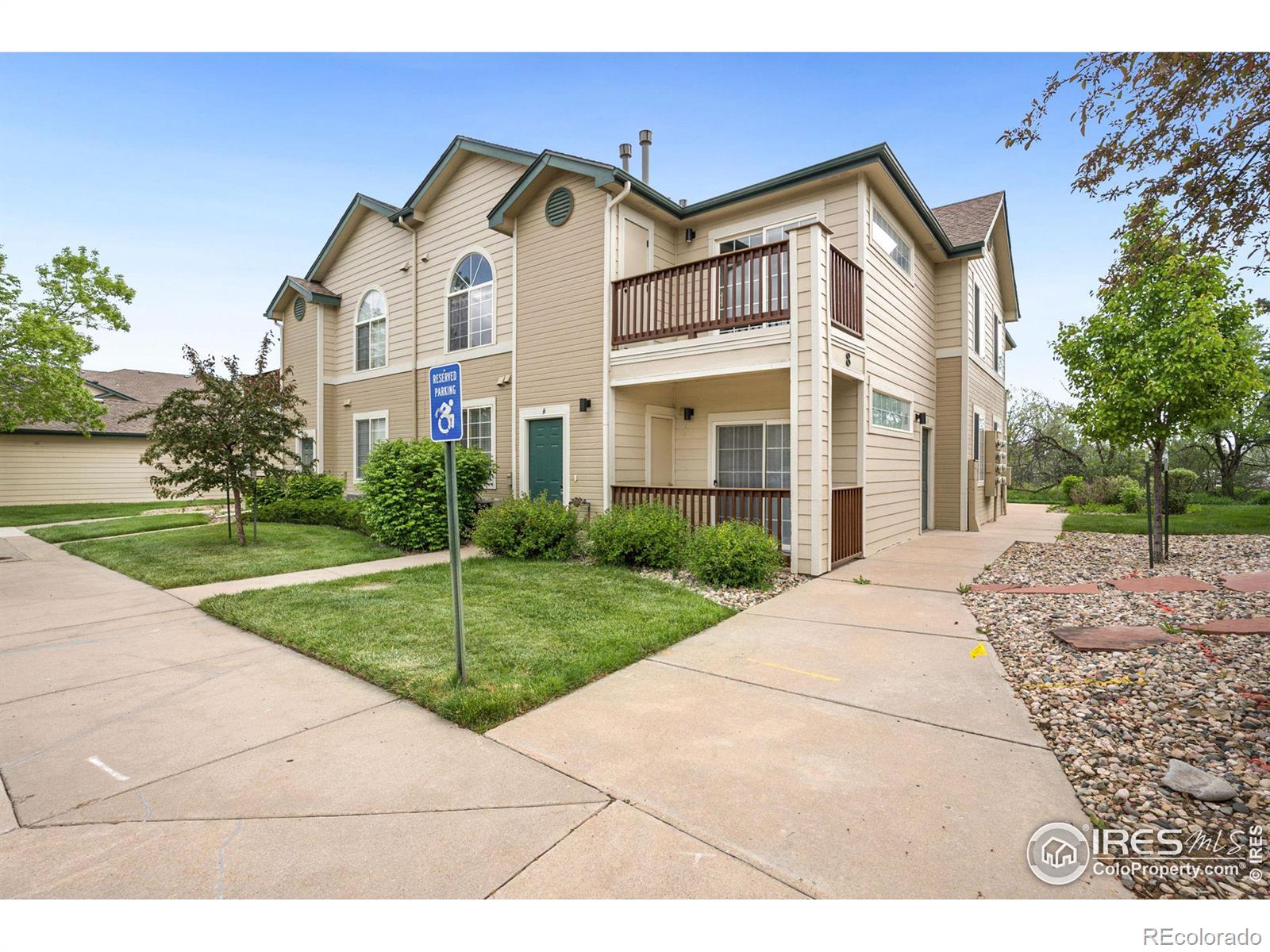 3002 w elizabeth street, Fort Collins sold home. Closed on 2024-07-19 for $297,000.