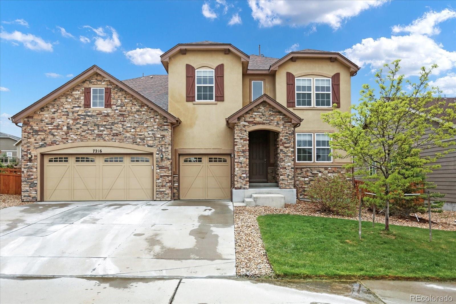 7216  Oasis Drive, castle rock MLS: 4060795 Beds: 4 Baths: 4 Price: $745,000