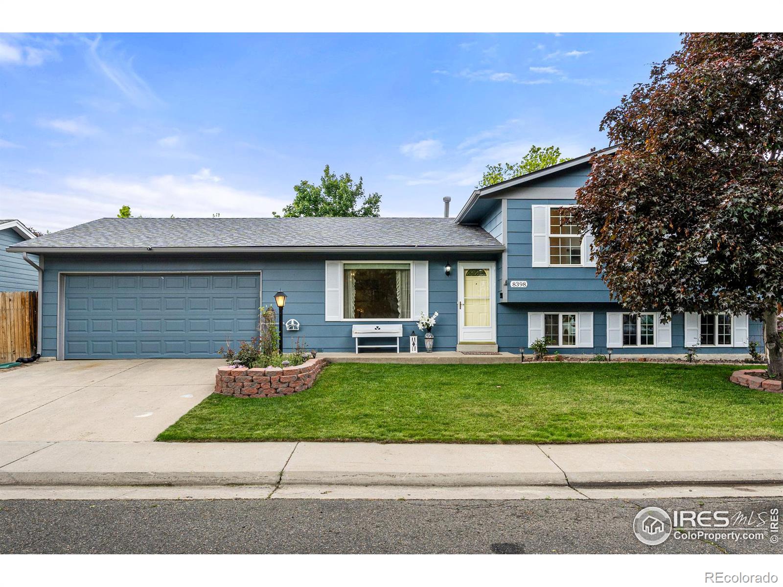 8398 W 75th Way, arvada MLS: 4567891010144 Beds: 4 Baths: 2 Price: $585,000