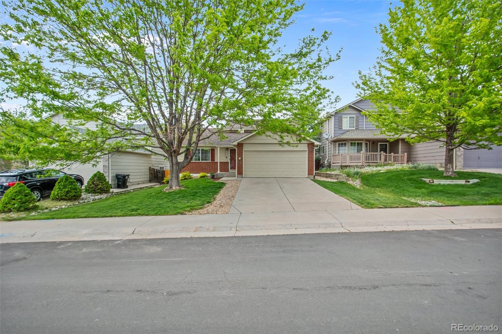 23555  Broadmoor Drive, parker MLS: 8253096 Beds: 3 Baths: 3 Price: $565,000