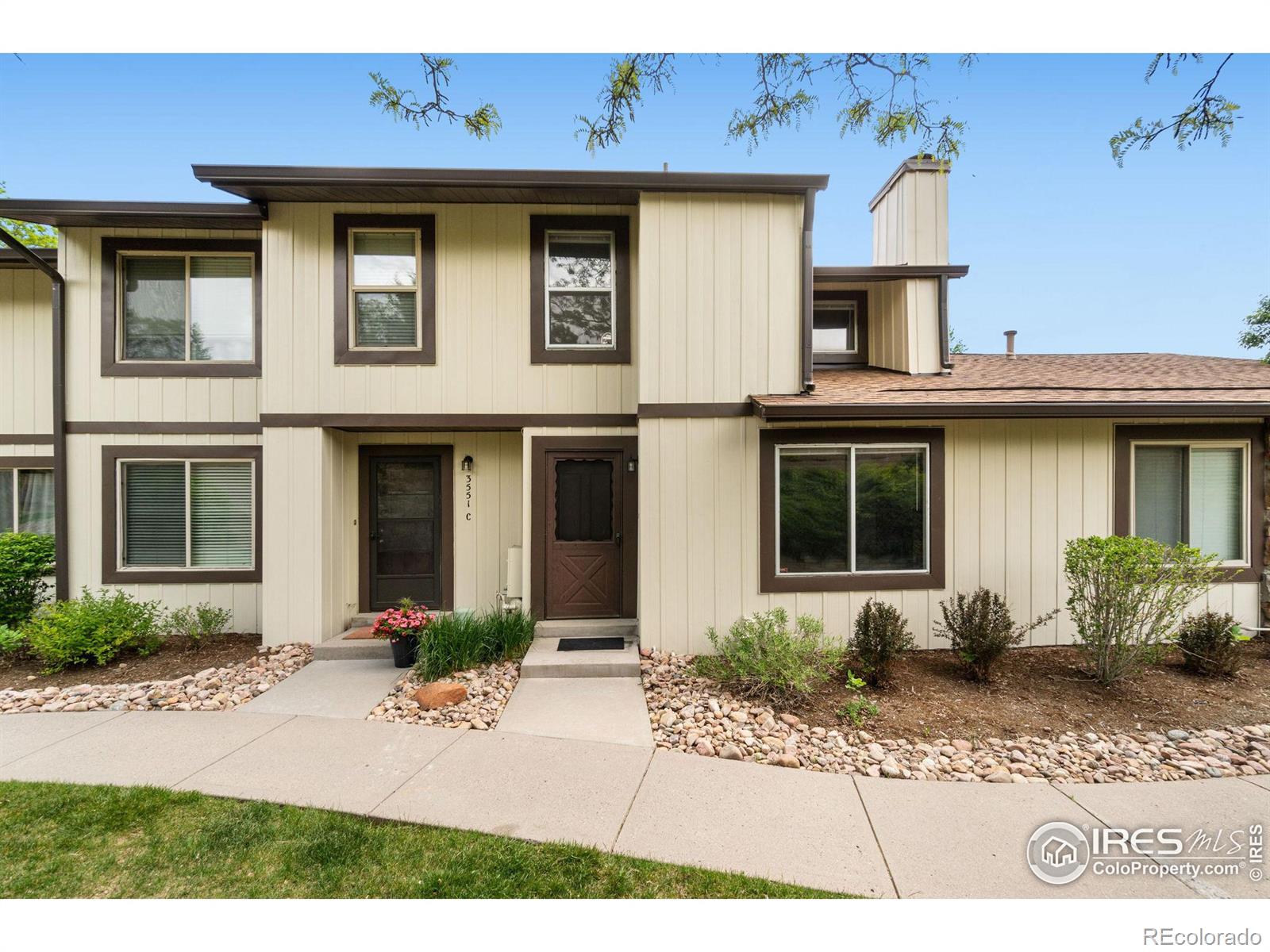 3551 S Kittredge Street, aurora MLS: 4567891010280 Beds: 4 Baths: 2 Price: $365,000