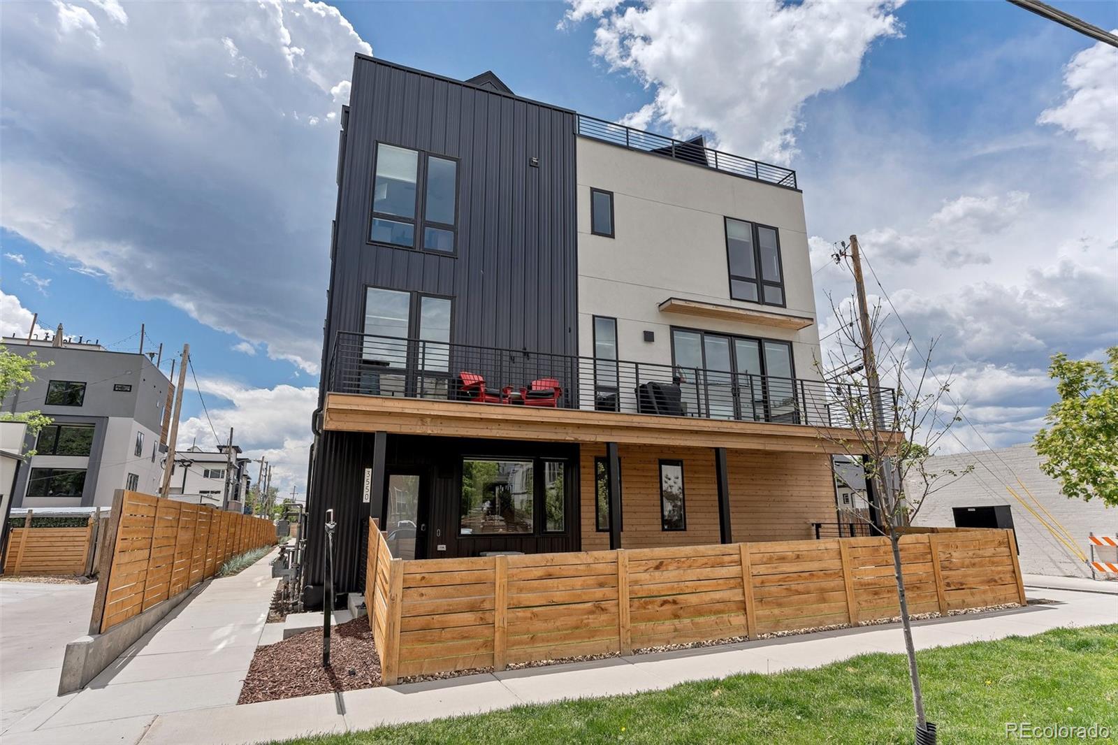 3550 W 16th Avenue, denver MLS: 3051694 Beds: 2 Baths: 3 Price: $819,975