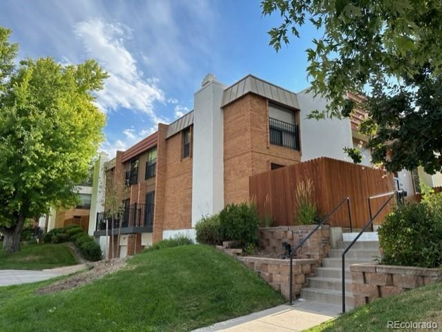 2807 S Locust Street, denver MLS: 7950553 Beds: 3 Baths: 3 Price: $371,000