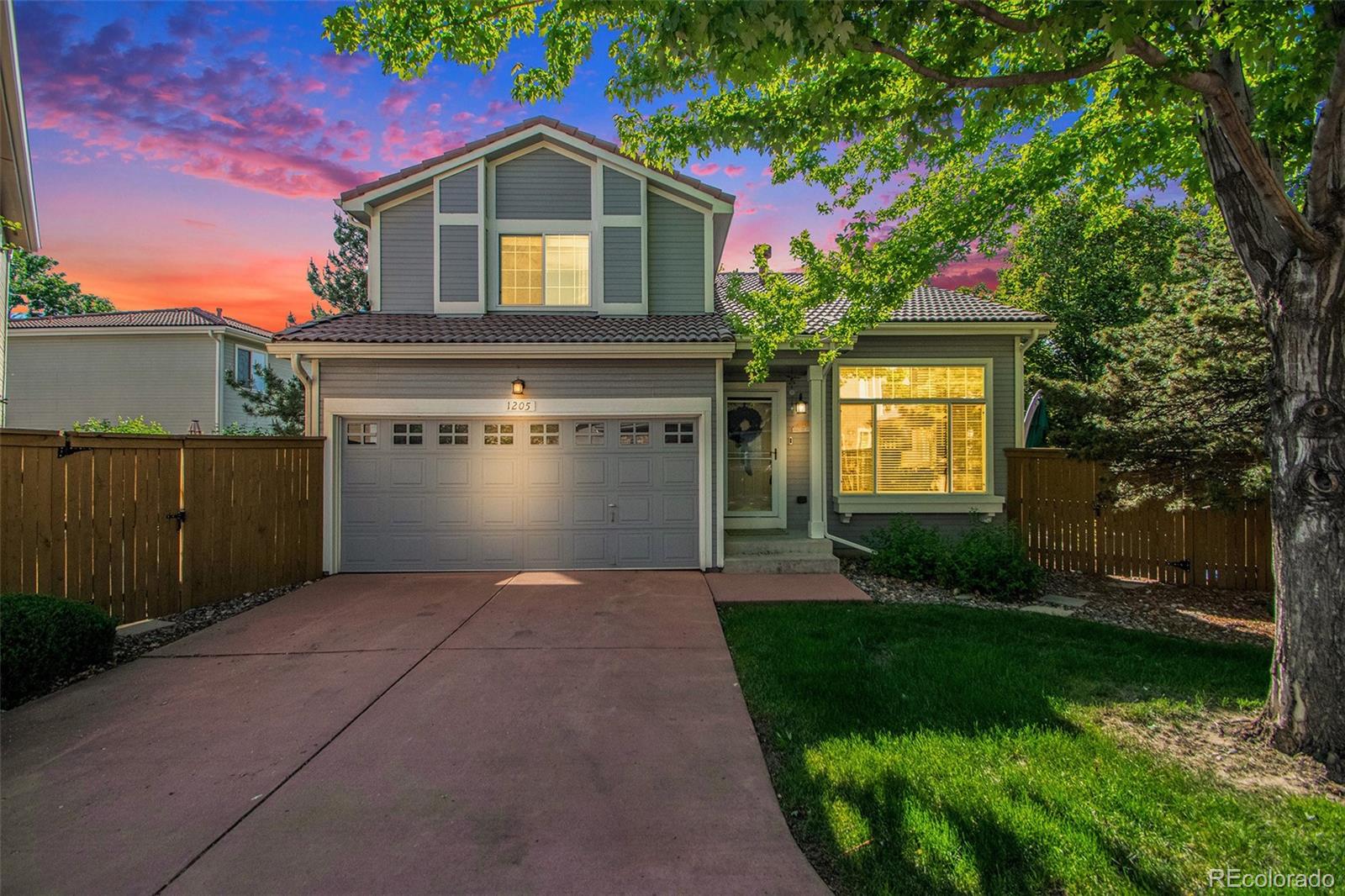 1205  Laurenwood Way, highlands ranch MLS: 1939156 Beds: 3 Baths: 4 Price: $547,500