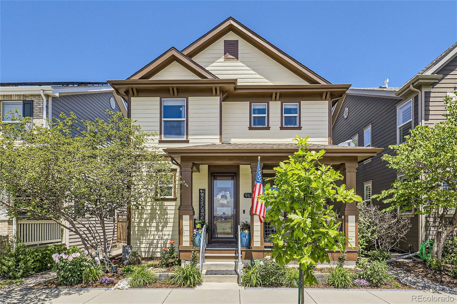 9621 E 26th Avenue, denver MLS: 4828434 Beds: 3 Baths: 3 Price: $785,000