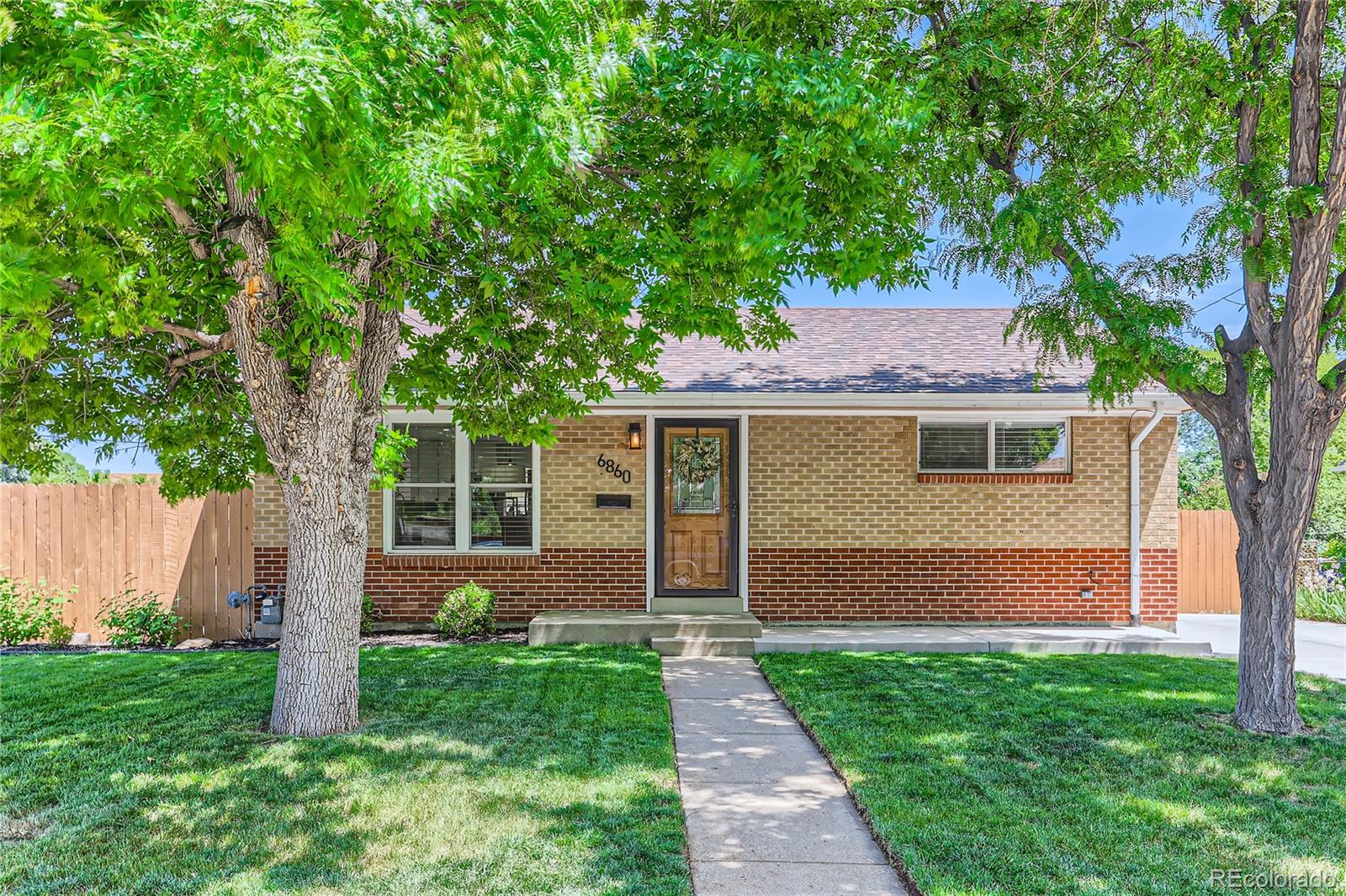 6860  Ruth Way, denver MLS: 8781743 Beds: 3 Baths: 2 Price: $500,000