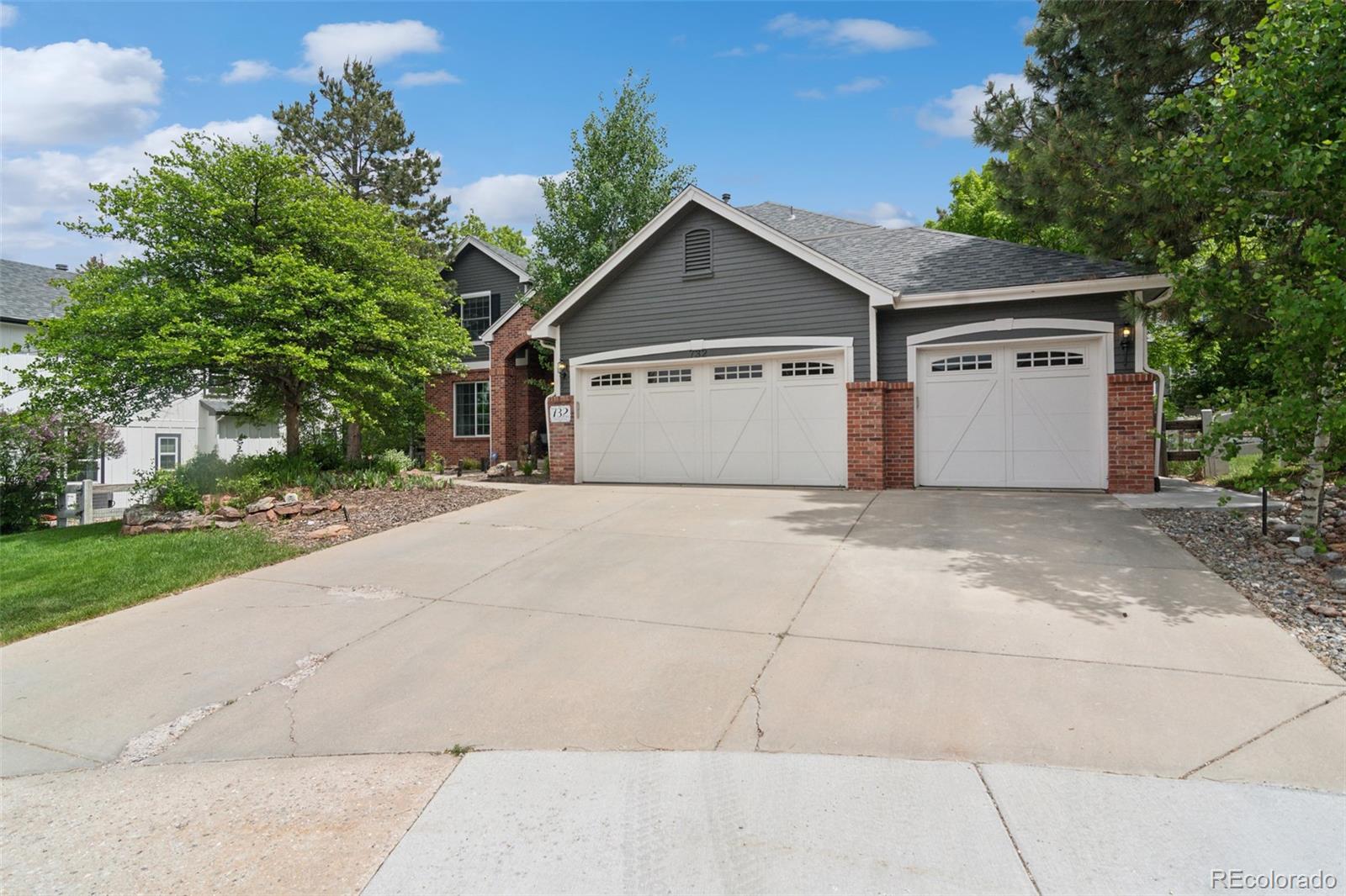 732  Norwich Court, castle pines MLS: 3181277 Beds: 5 Baths: 4 Price: $1,110,000