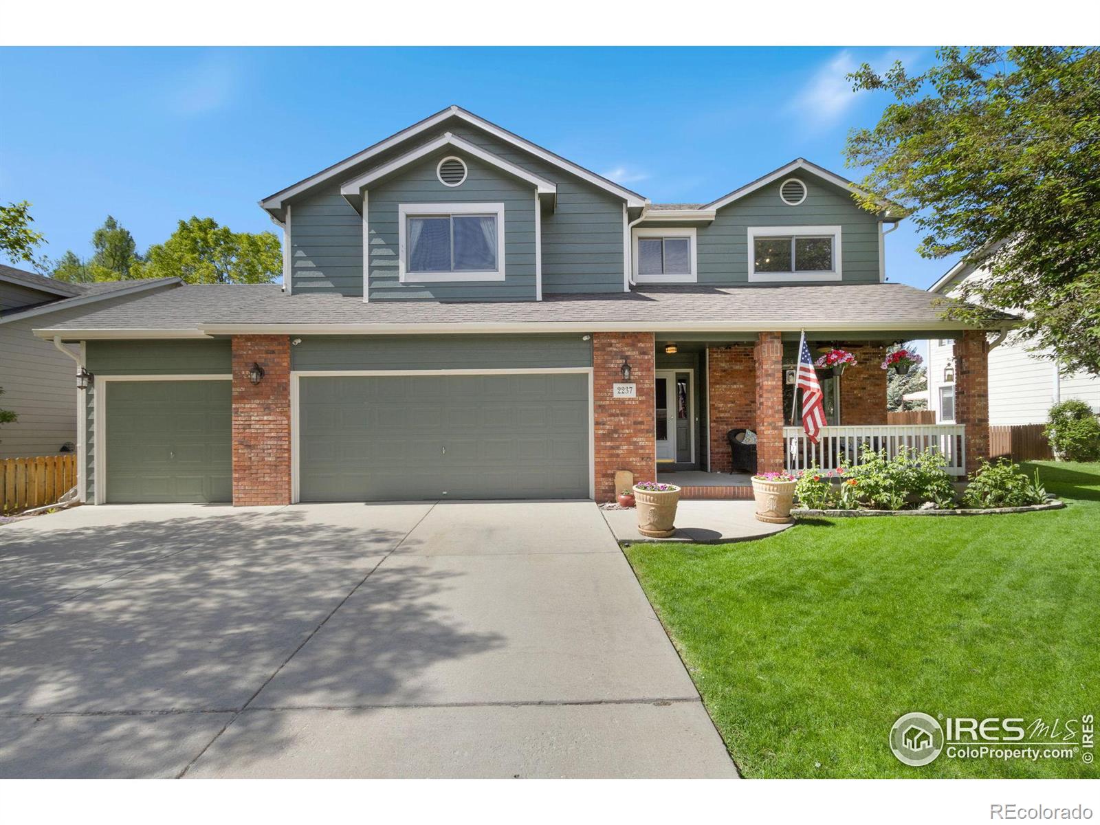 2237  Silver Oaks Drive, fort collins MLS: 4567891010604 Beds: 4 Baths: 4 Price: $715,000