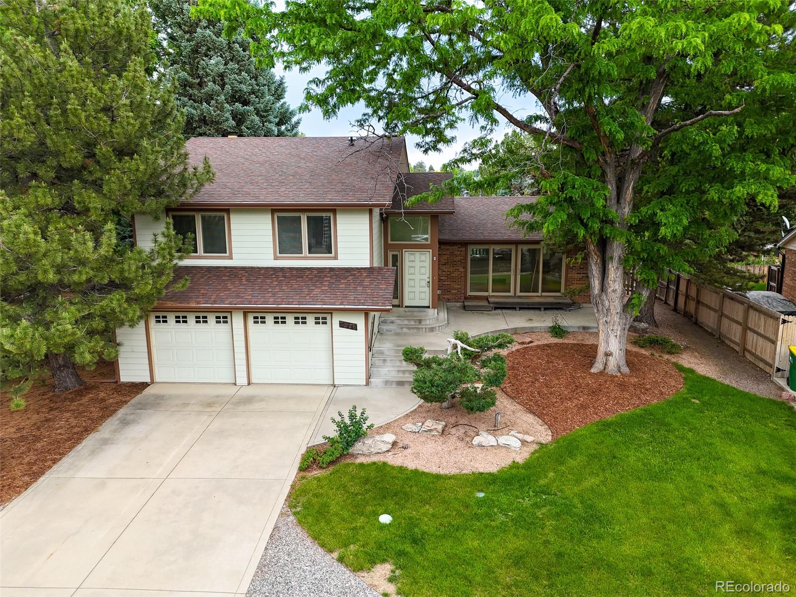 7276 S Highland Drive, littleton MLS: 7327154 Beds: 4 Baths: 3 Price: $775,000