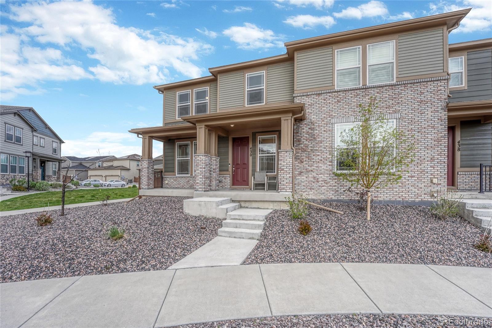 430  Courtfield Way, castle pines MLS: 6706370 Beds: 3 Baths: 3 Price: $615,000