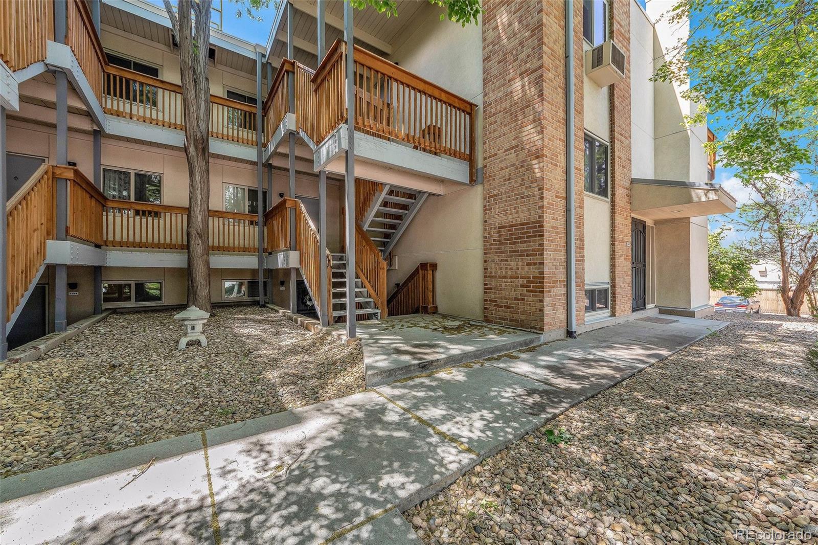 2835 S Monaco Parkway 1-304, Denver  MLS: 9395972 Beds: 1 Baths: 1 Price: $244,900