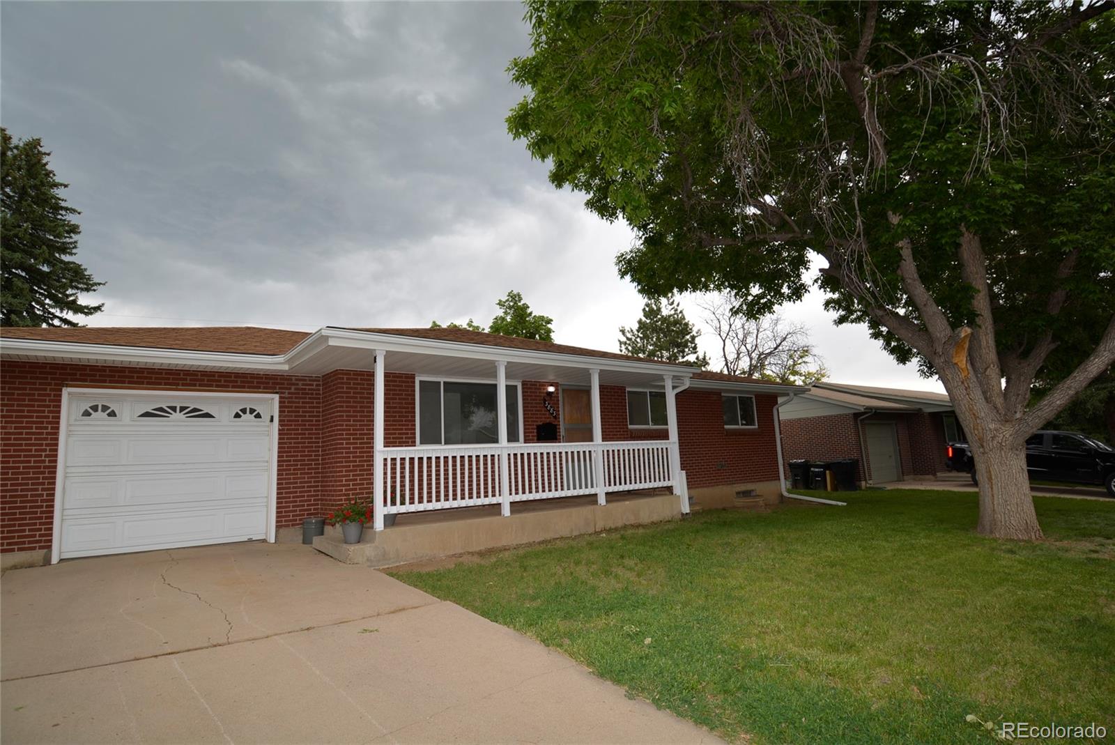 3883 W Quigley Drive, denver MLS: 9113902 Beds: 5 Baths: 2 Price: $525,000