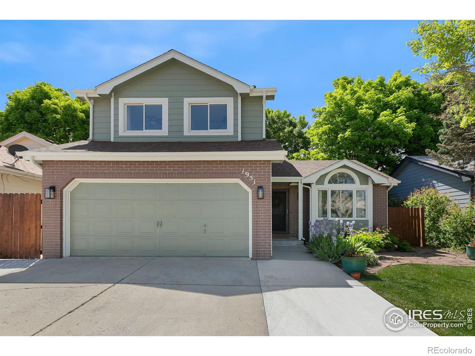 1951  Hyde Drive, loveland MLS: 4567891010756 Beds: 3 Baths: 3 Price: $509,000