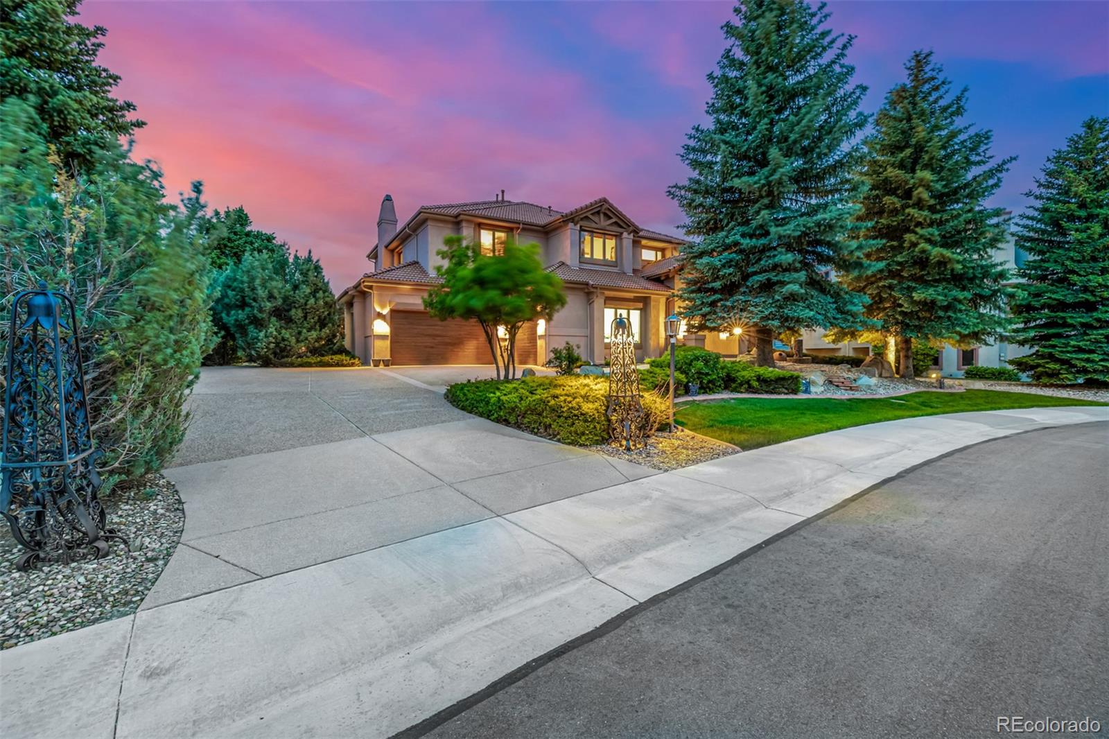 2137  Kahala Circle, castle rock MLS: 9869871 Beds: 5 Baths: 6 Price: $1,250,000